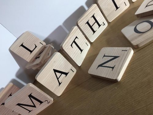 Lettres Scrabble murales